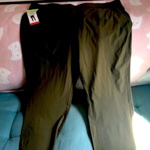 Ladies ankle length pants lightweight material